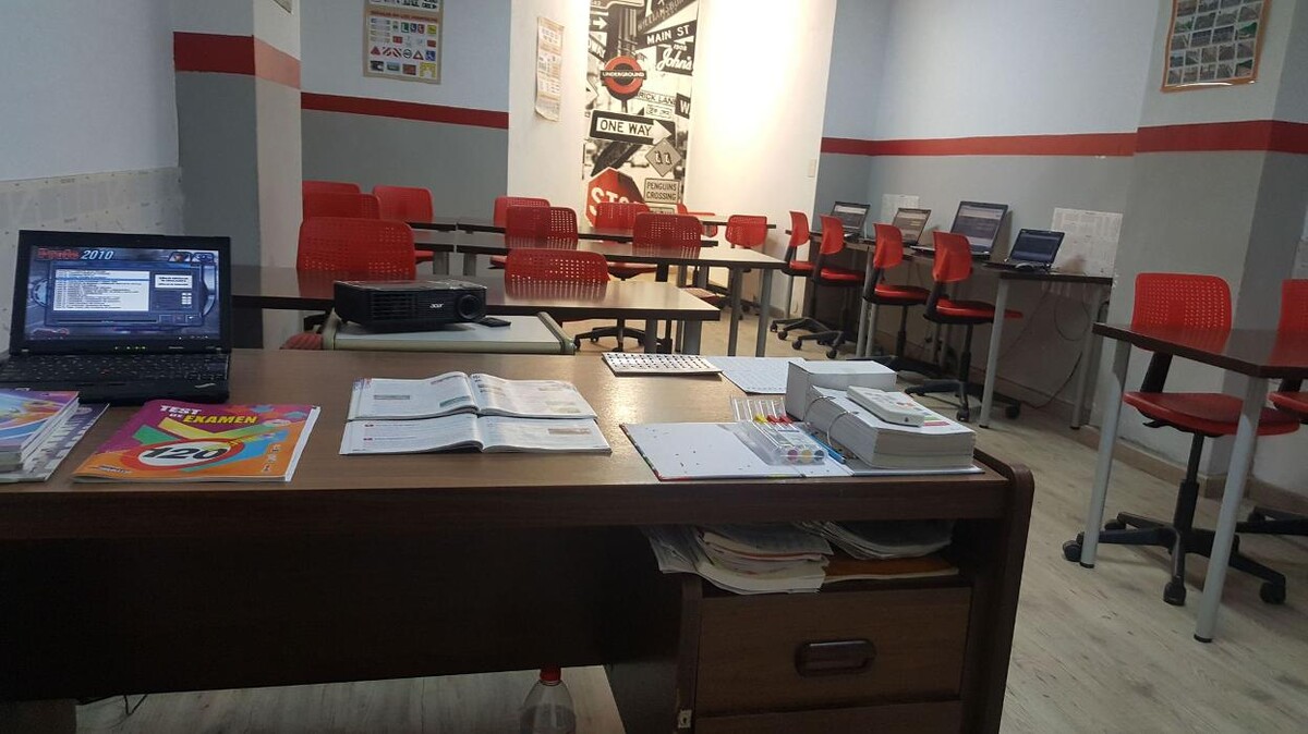 Images Autoescuela Ibiza Conduce