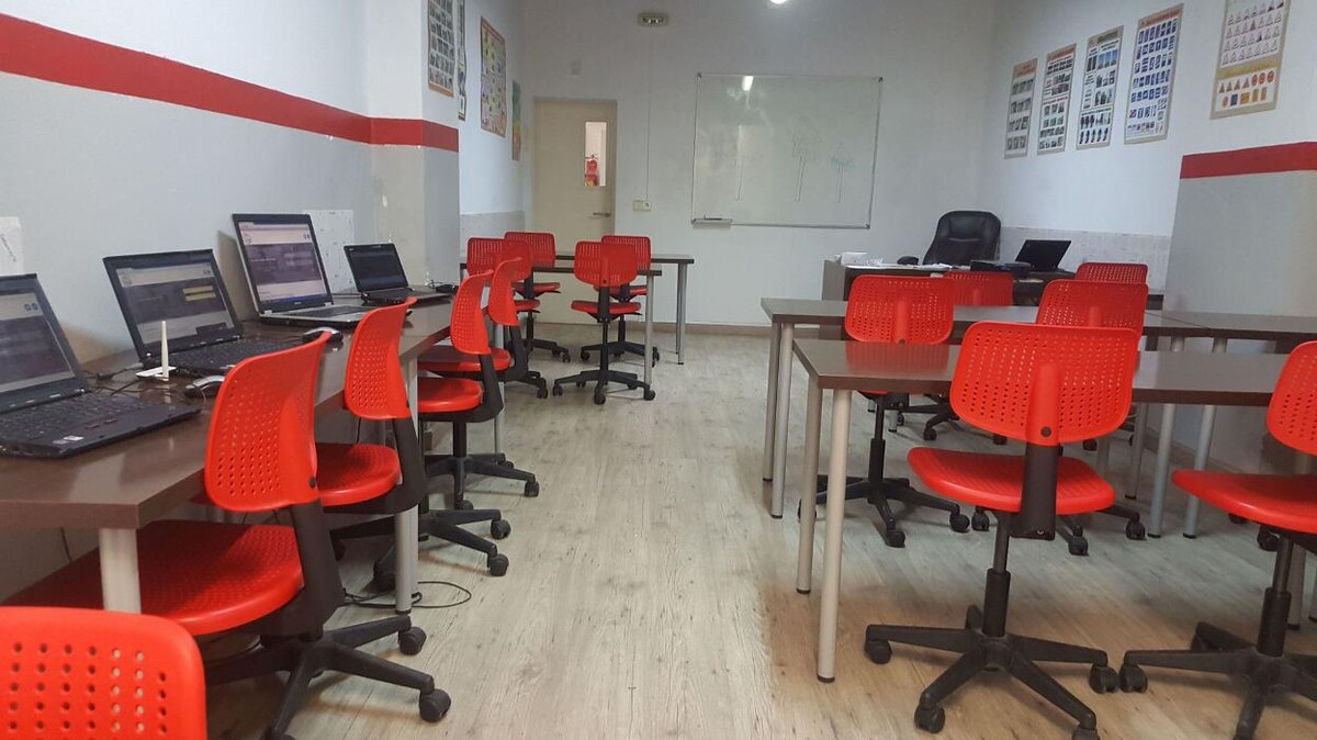 Images Autoescuela Ibiza Conduce