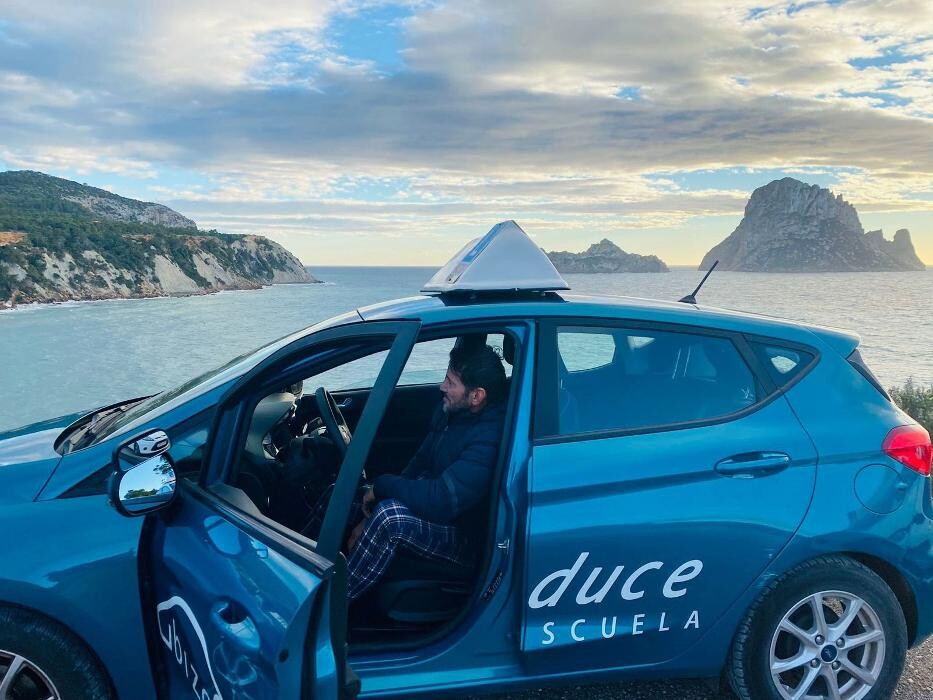 Images Autoescuela Ibiza Conduce