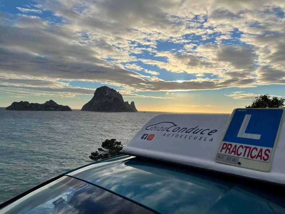 Images Autoescuela Ibiza Conduce