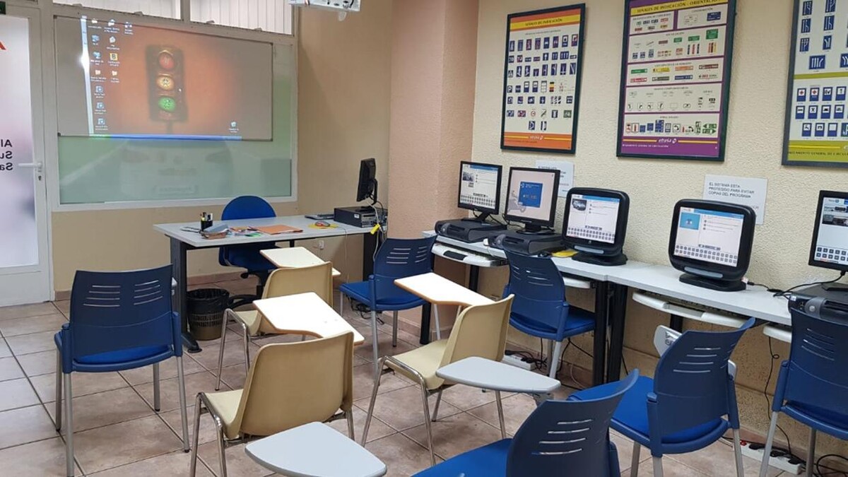 Images Autoescuela Tiramillas
