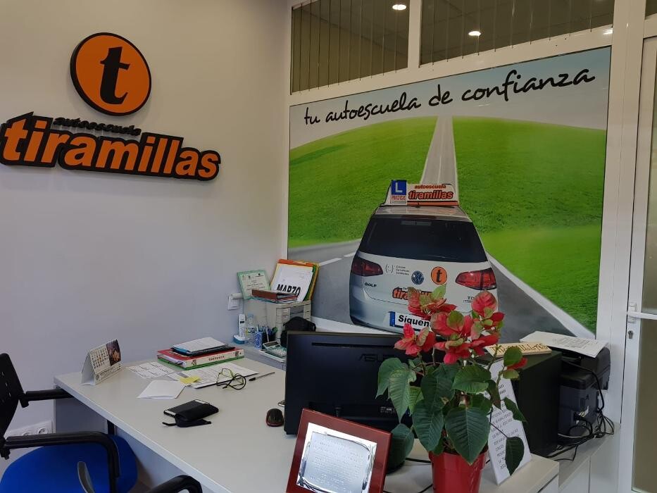 Images Autoescuela Tiramillas