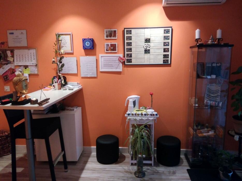 Images Izel Yoga