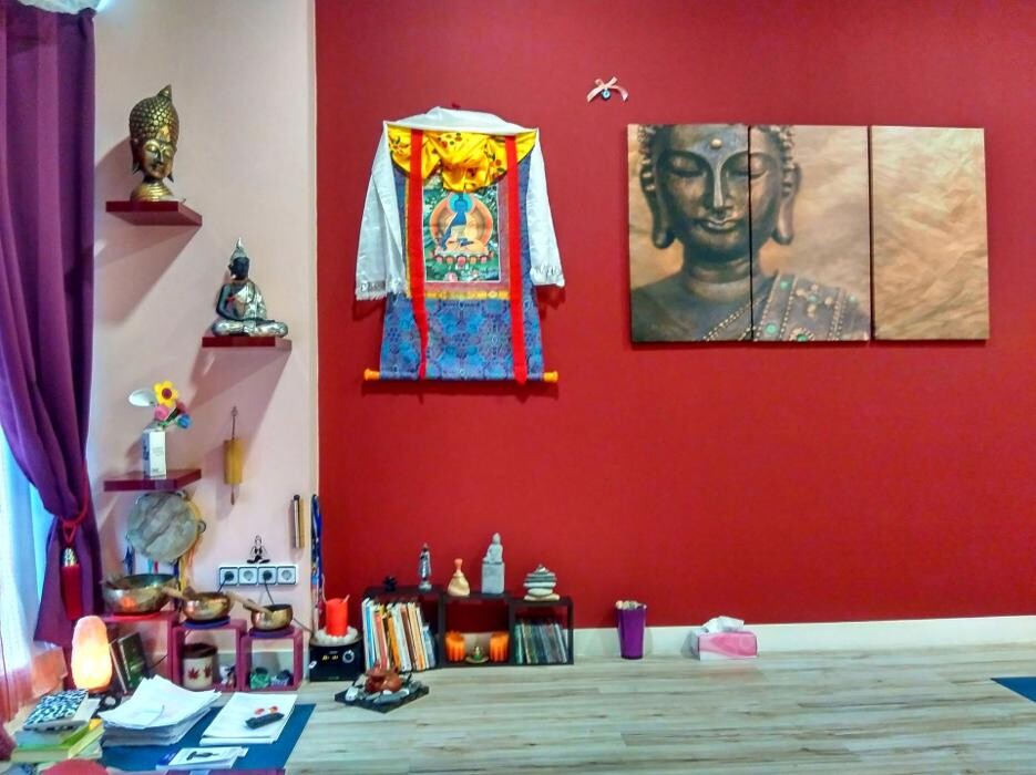 Images Izel Yoga