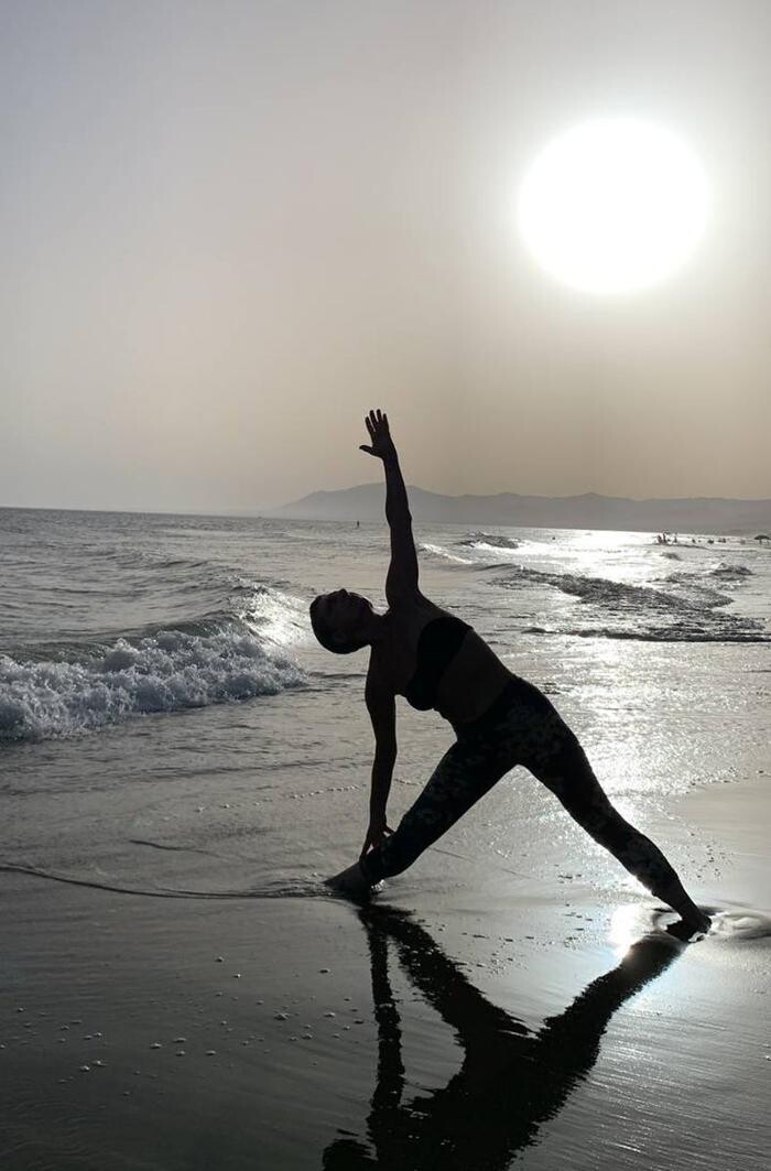 Images Izel Yoga