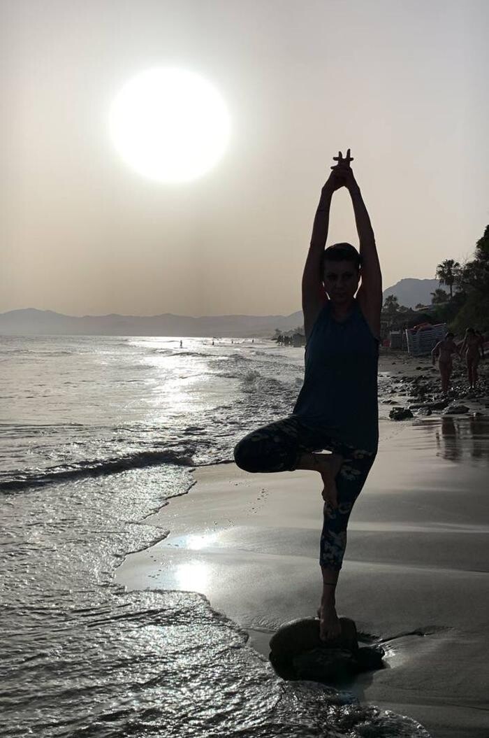 Images Izel Yoga
