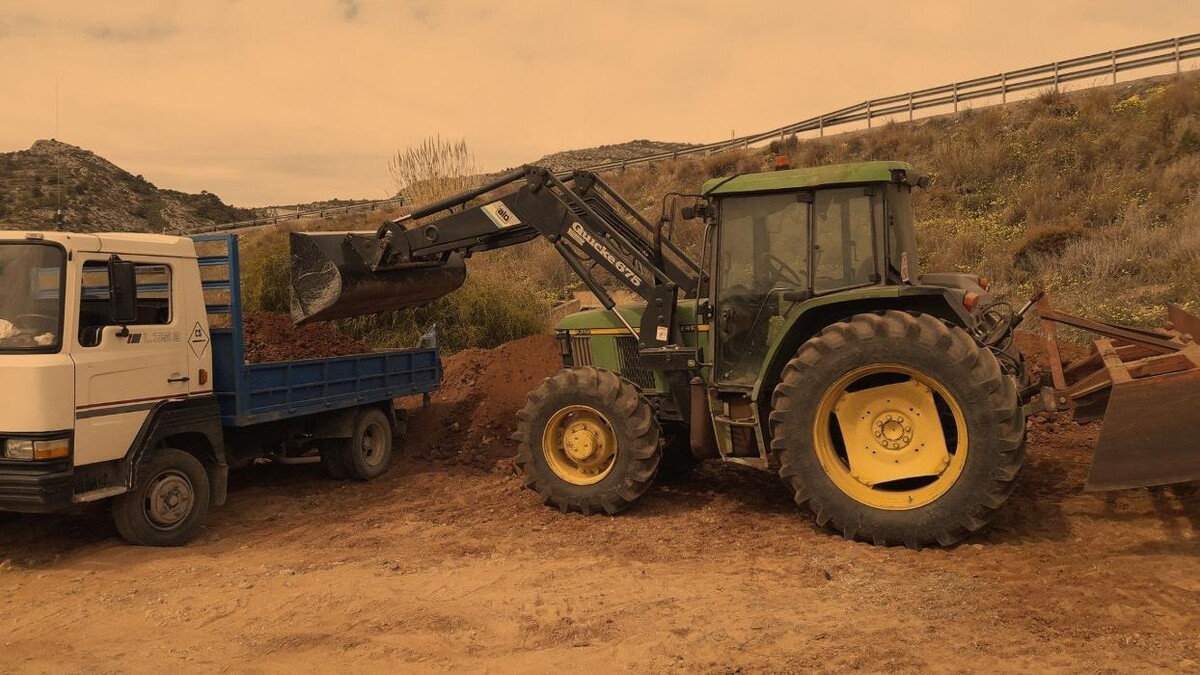 Images Tractores y Excavaciones Mores