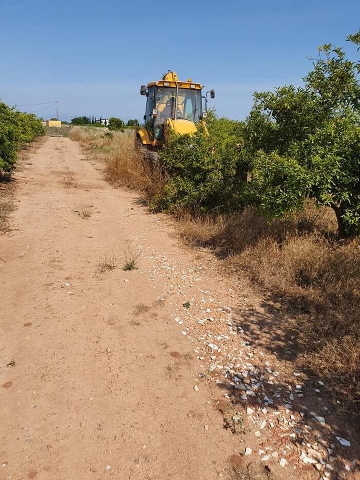 Images Tractores y Excavaciones Mores