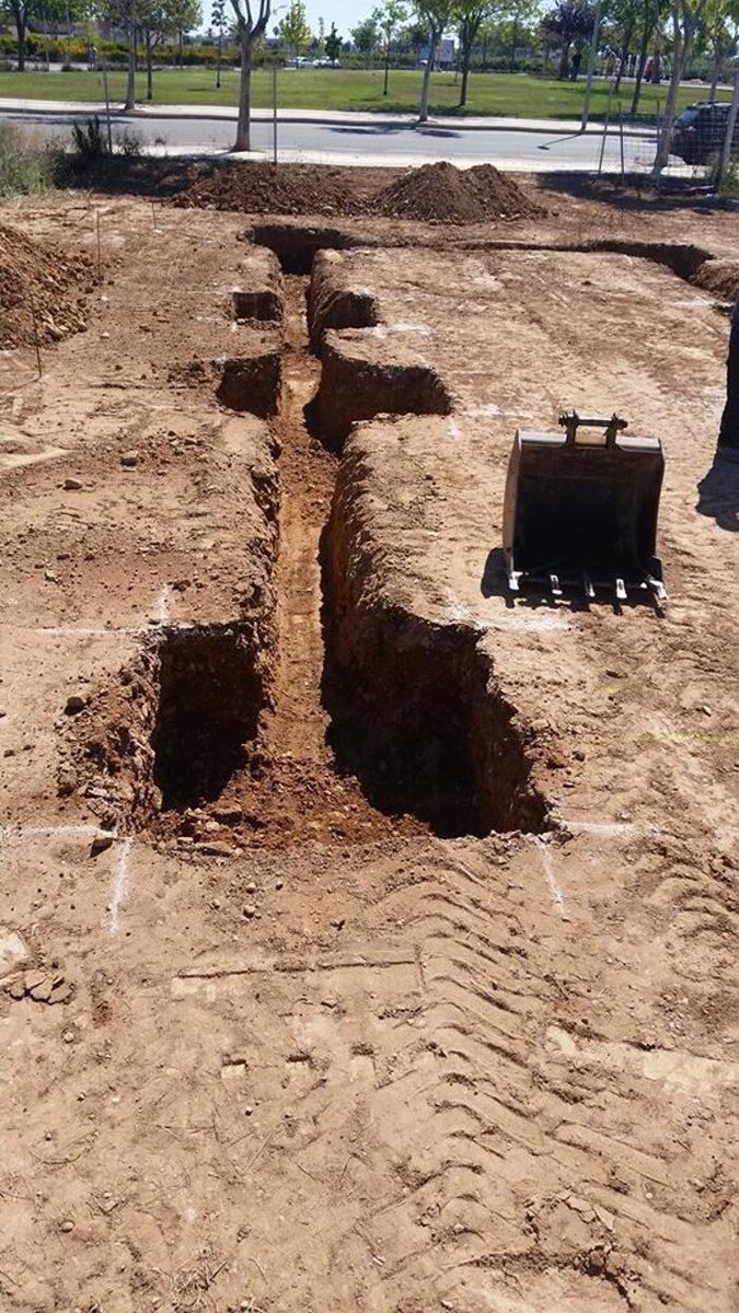 Images Tractores y Excavaciones Mores