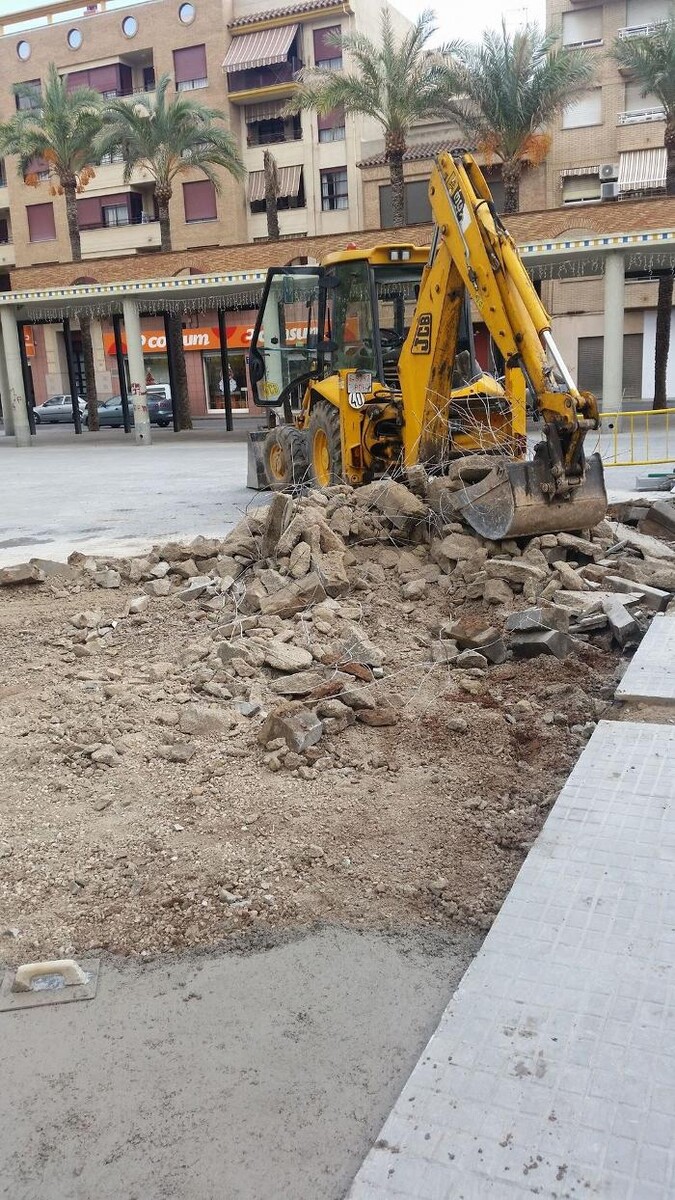 Images Tractores y Excavaciones Mores