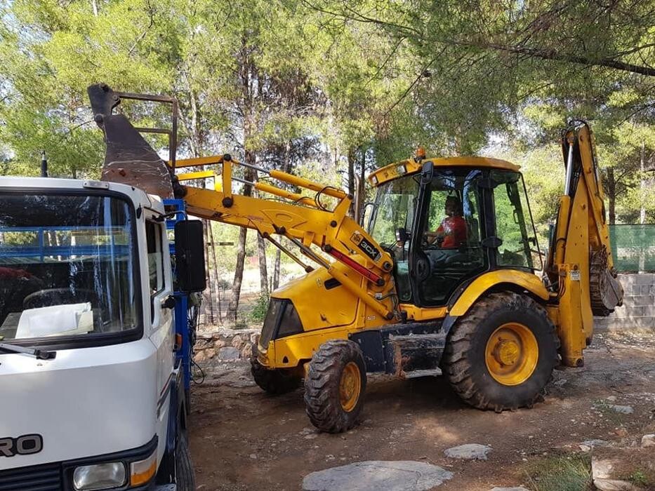 Images Tractores y Excavaciones Mores