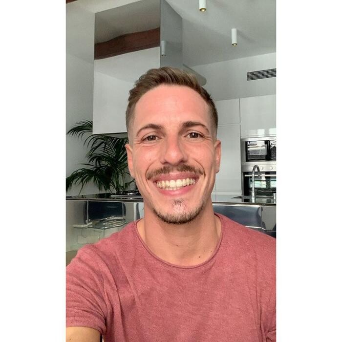 Images OSCAR PALOS hair salon