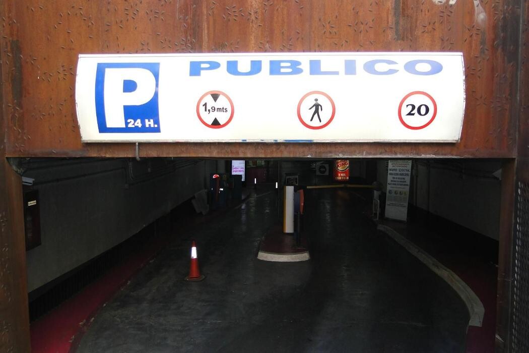 Images Aparcamiento Público. Luna - Tudescos