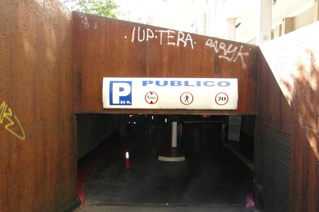 Images Aparcamiento Público. Luna - Tudescos