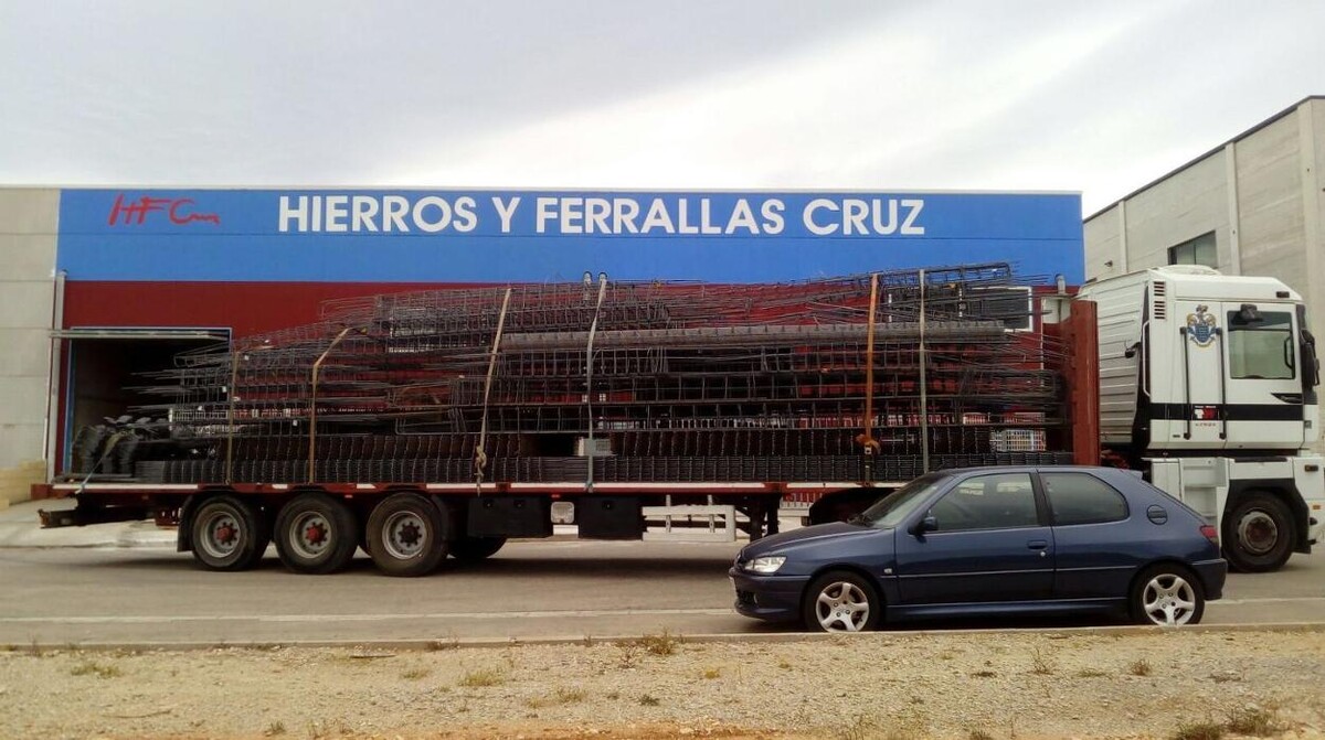 Images Hierros y Ferrallas Cruz