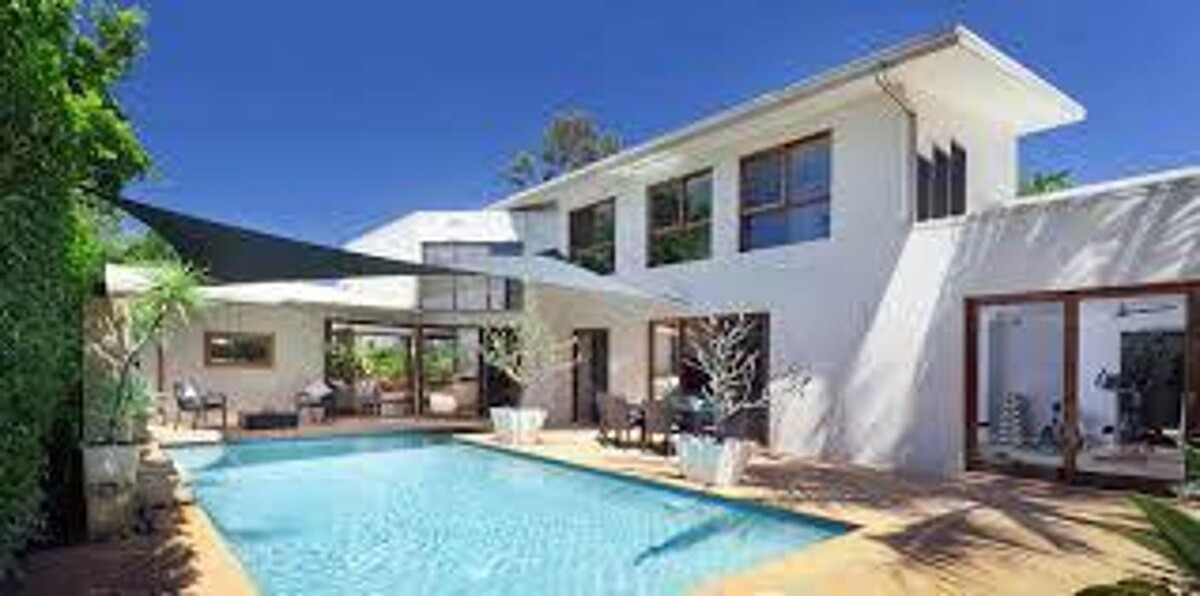 Images Golden Visa Camila Bayon