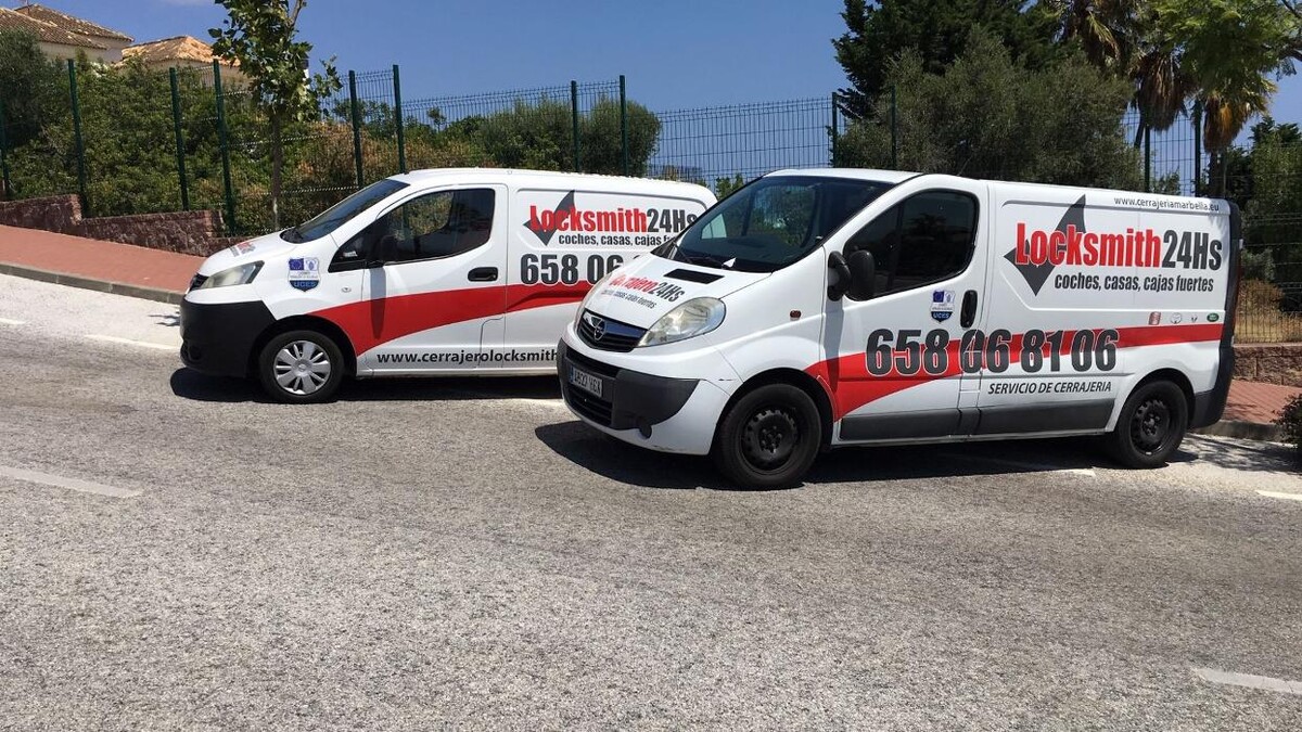 Images Cerrajero Locksmith Marbella 24 Horas