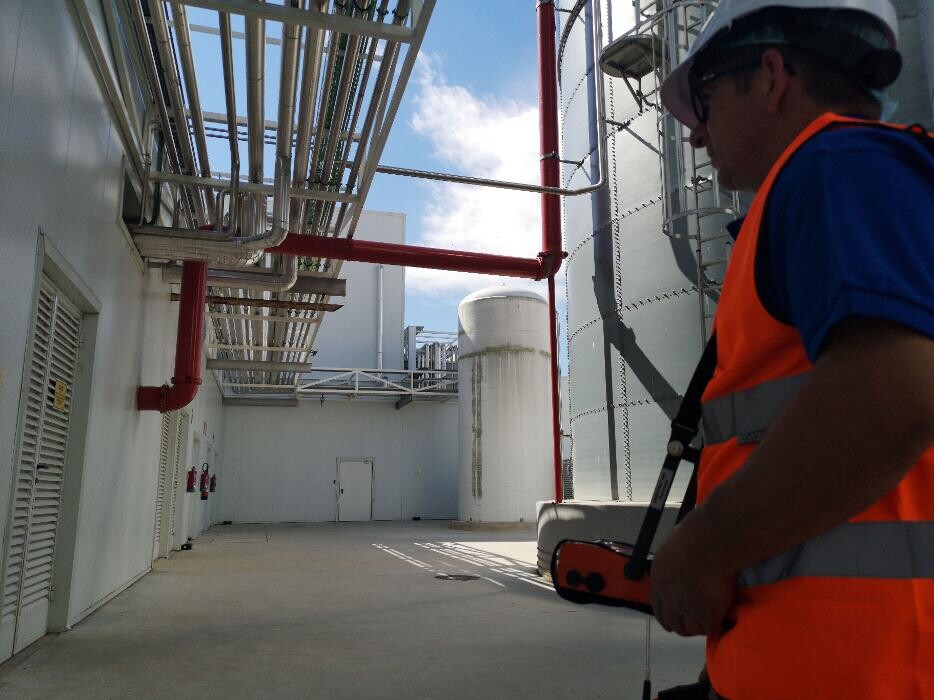 Images Instalaciones y Soluciones Izquierdo