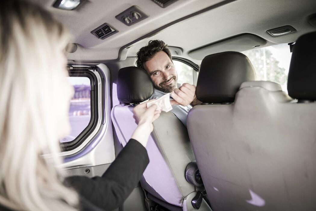 Images TAXI CALONGE PALAMOS