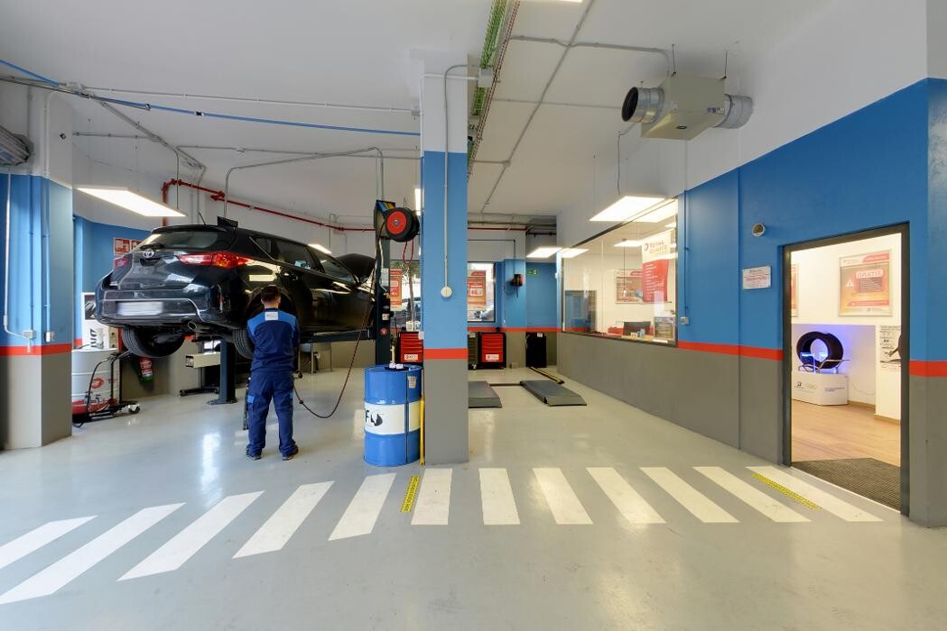 Images Euromaster Pozuelo Estación