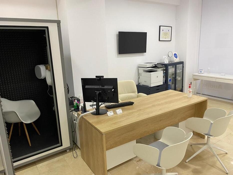 Images AUDIKA Centro Auditivo | Audífonos Gijón Adosinda