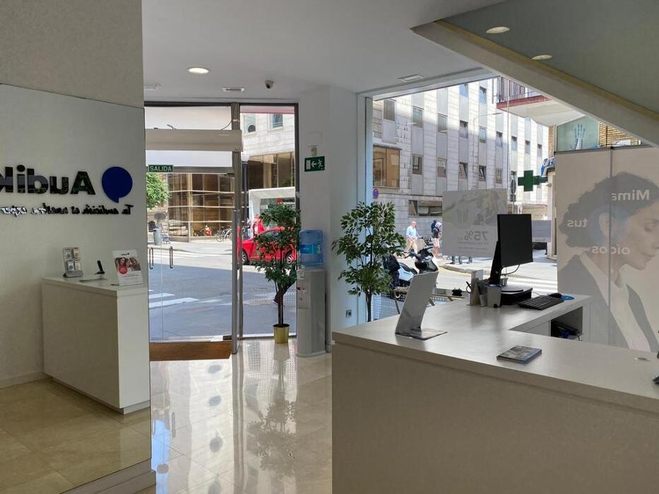 Images AUDIKA Centro Auditivo | Audífonos Gijón Adosinda