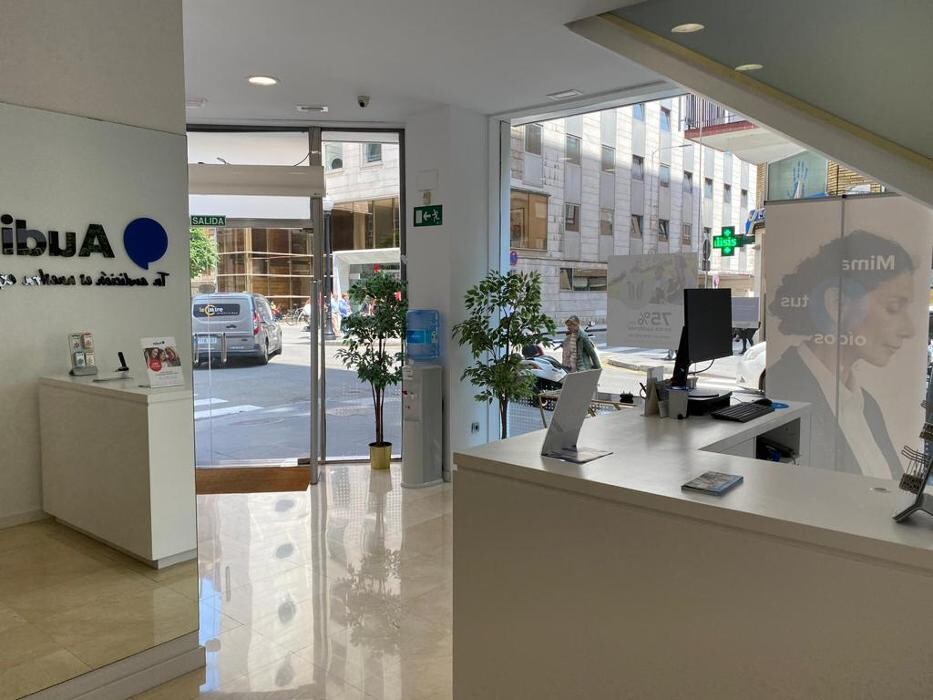 Images AUDIKA Centro Auditivo | Audífonos Gijón Adosinda