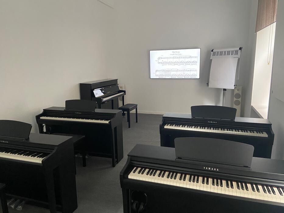 Images Yamaha Music School