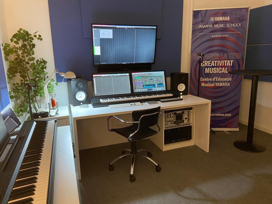 Images Yamaha Music School