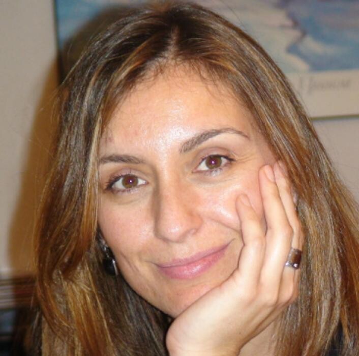 María González-Aller Zavala Logo
