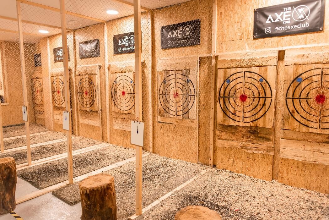 Images The Axe Club - Axe throwing en Barcelona