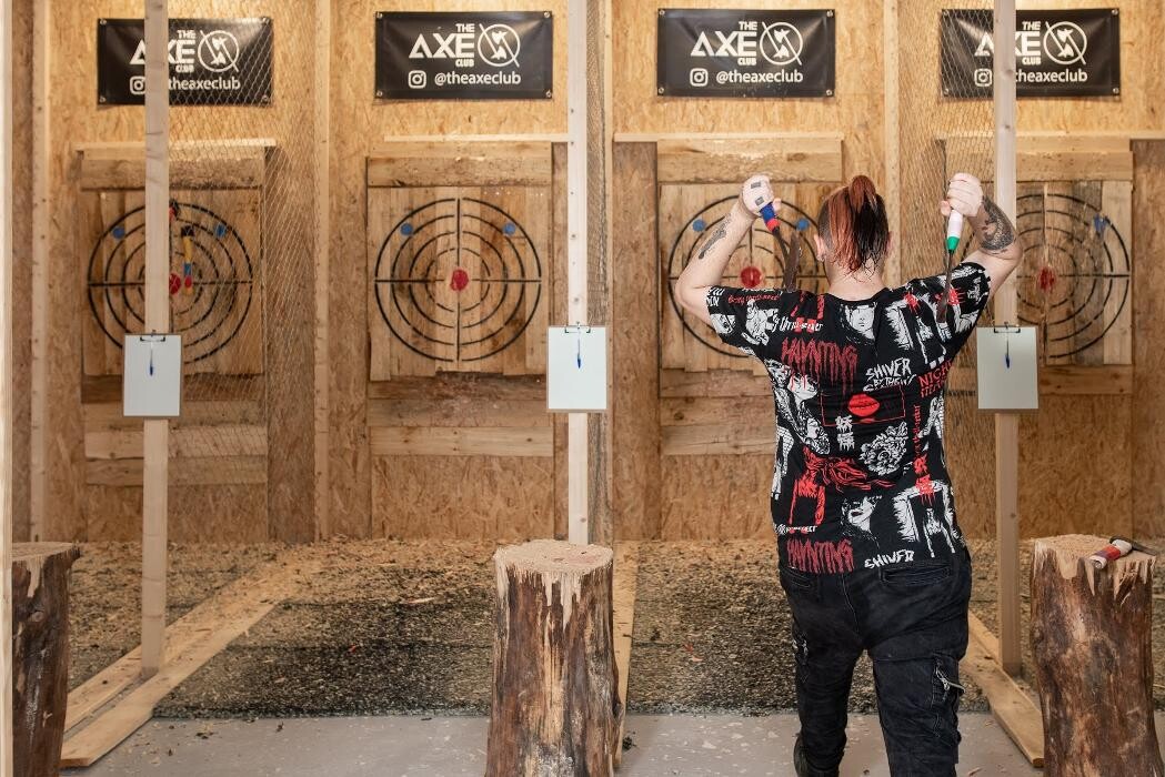 Images The Axe Club - Axe throwing en Barcelona