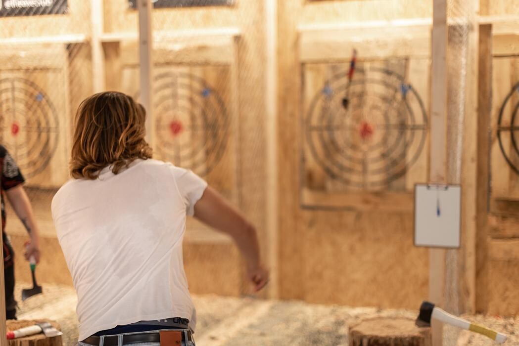 Images The Axe Club - Axe throwing en Barcelona