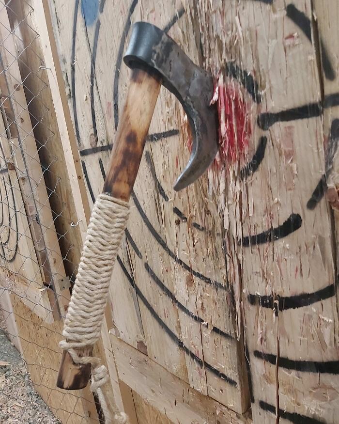 Images The Axe Club - Axe throwing en Barcelona