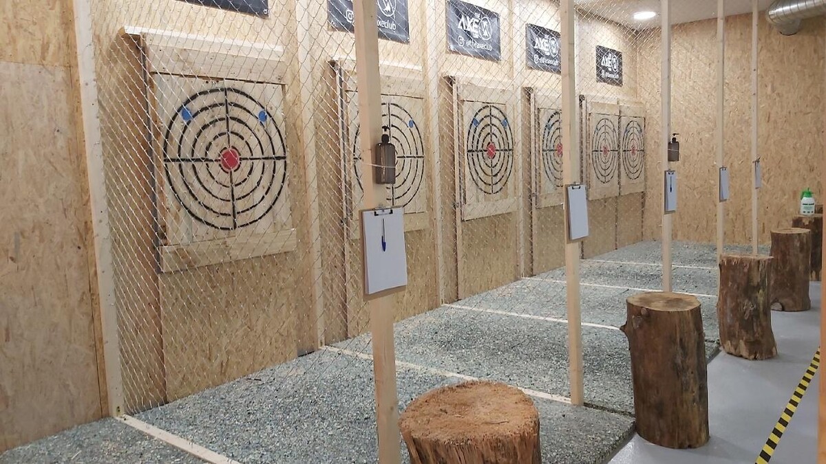 Images The Axe Club - Axe throwing en Barcelona