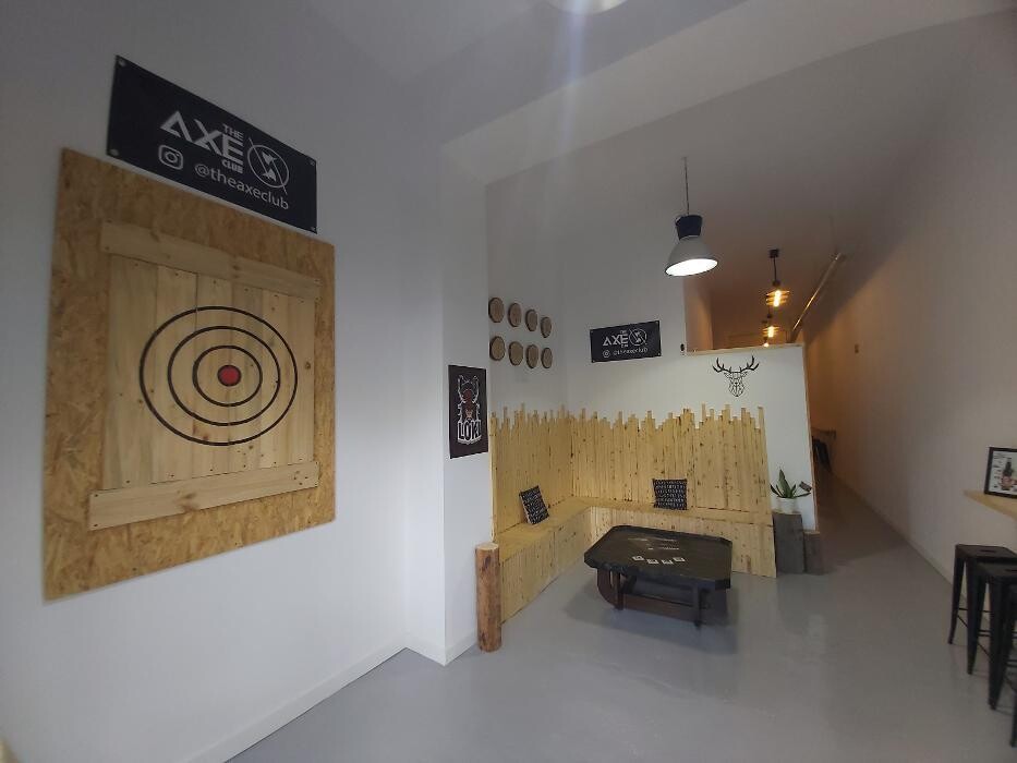 Images The Axe Club - Axe throwing en Barcelona