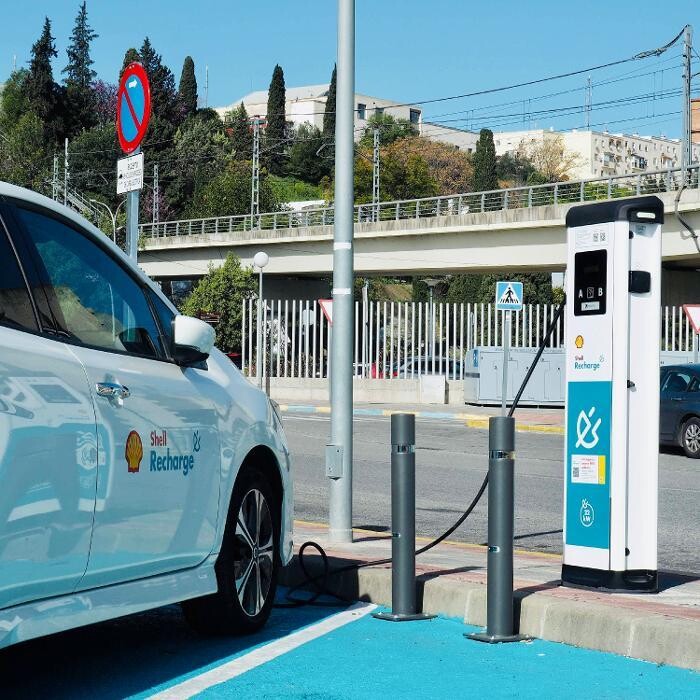 Images Shell Recharge Charging Station