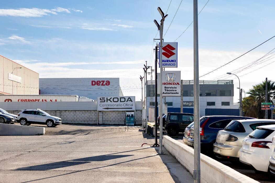 Images ACCIONA Charging Station