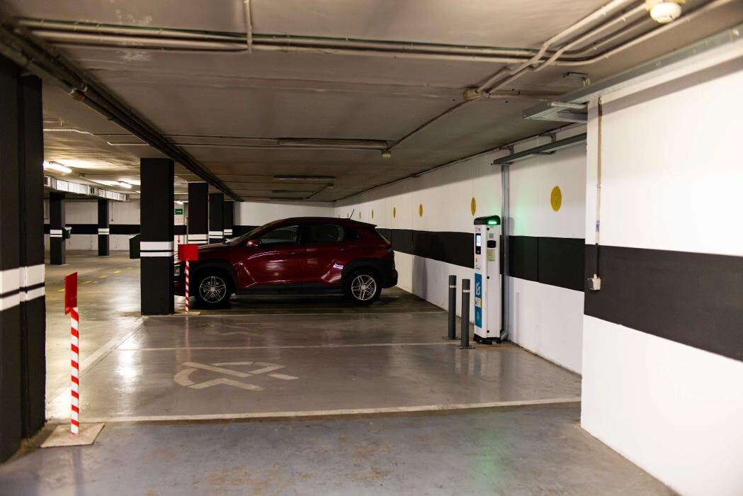 Images ACCIONA Charging Station