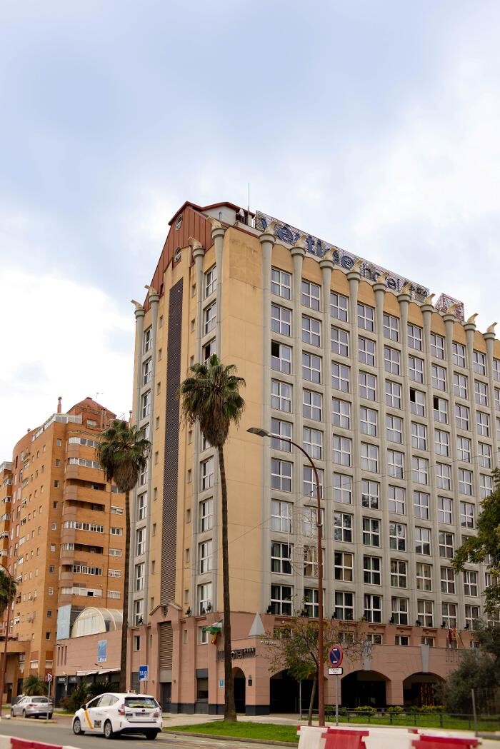 Images ACCIONA Charging Station