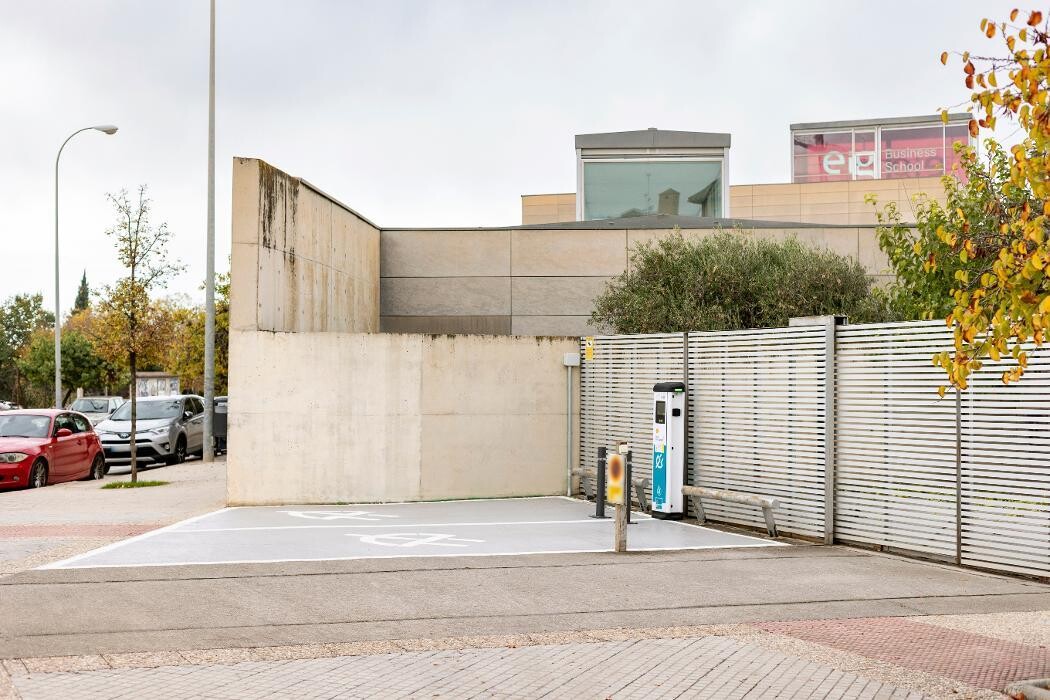 Images ACCIONA Charging Station
