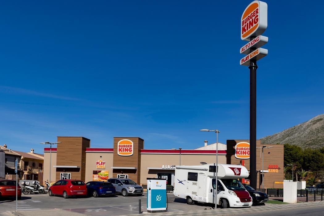 Images Shell Recharge Charging Station