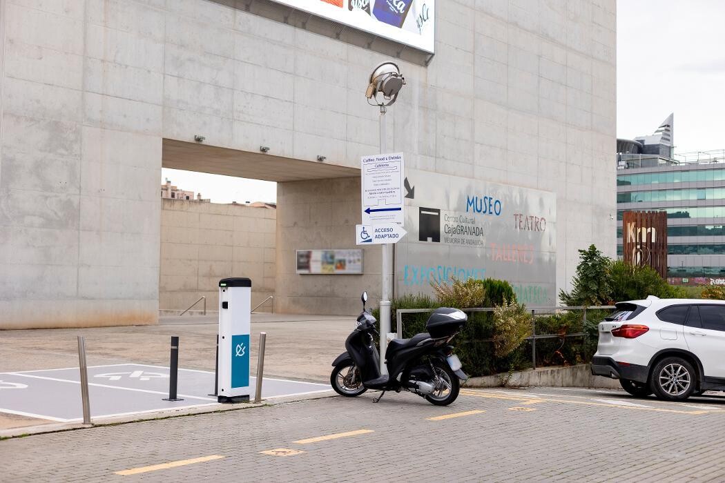 Images ACCIONA Charging Station