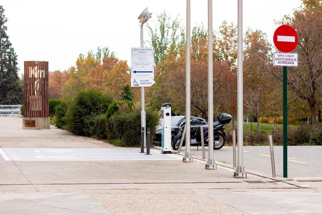 Images ACCIONA Charging Station