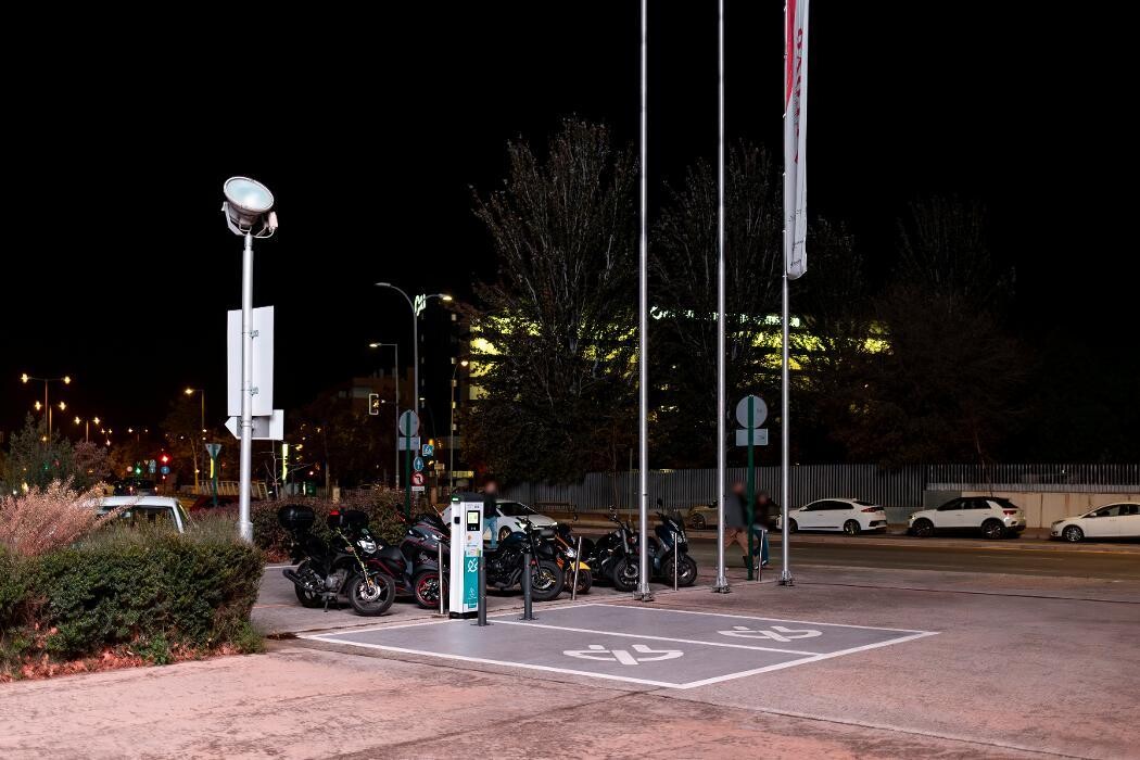 Images ACCIONA Charging Station