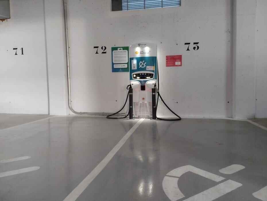 Images ACCIONA Charging Station