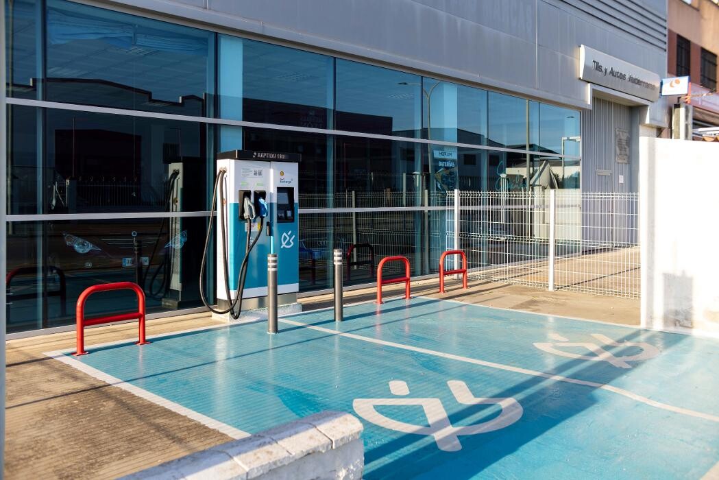 Images Shell Recharge Charging Station