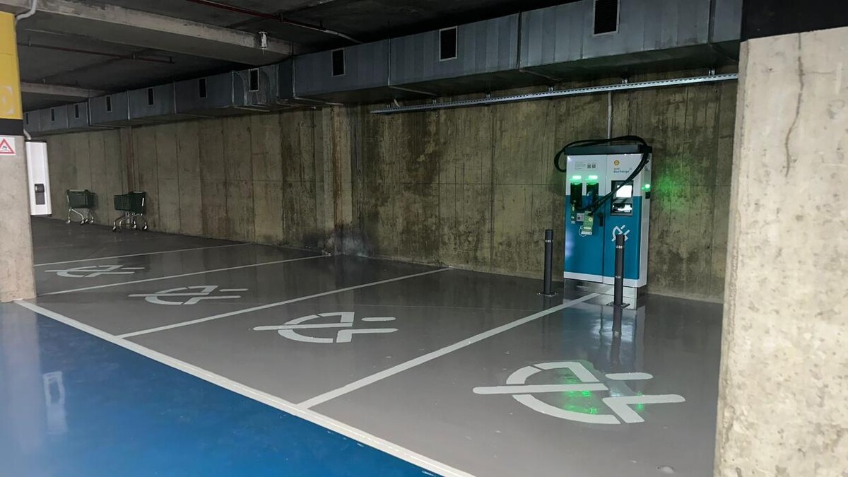 Images Shell Recharge Charging Station