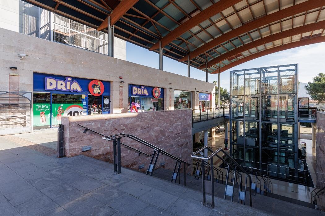 Images ACCIONA Charging Station