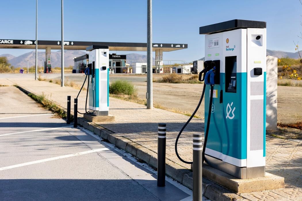 Images Shell Recharge Charging Station